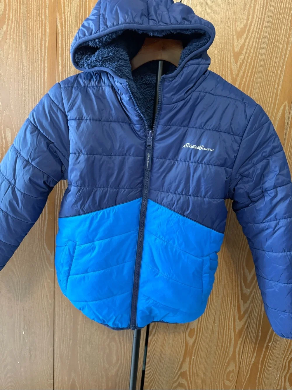 Eddie Bauer reversible Kids Hooded Puffer Jacket in Dark Blue & Bright Blue